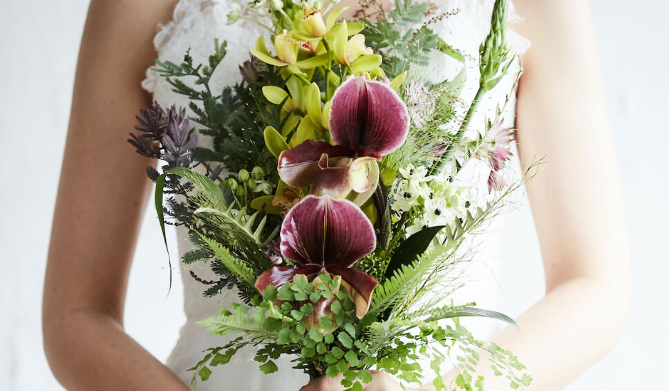 フローリストによる想いを昇華した樹・花・実。おふたりのウェディングを鮮やかに、美しく。